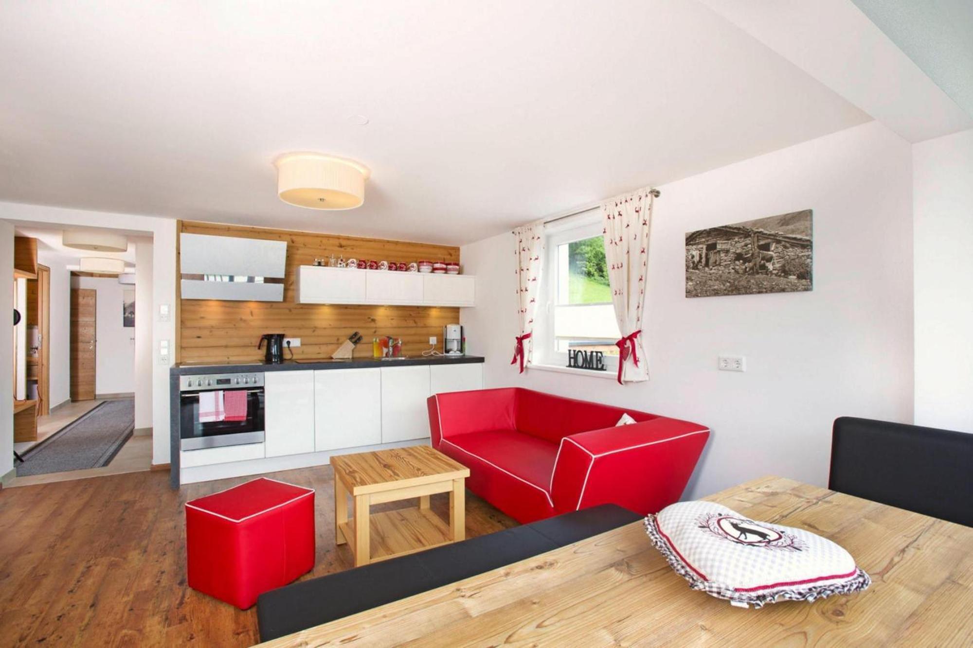 Apartment In Neukirchen With A Balcony Neukirchen am Grossvenediger Exterior photo