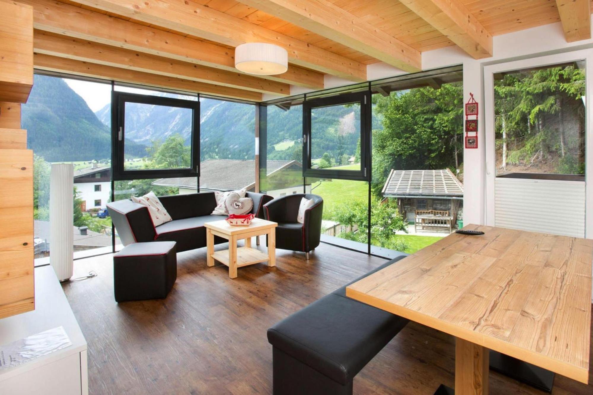 Apartment In Neukirchen With A Balcony Neukirchen am Grossvenediger Exterior photo